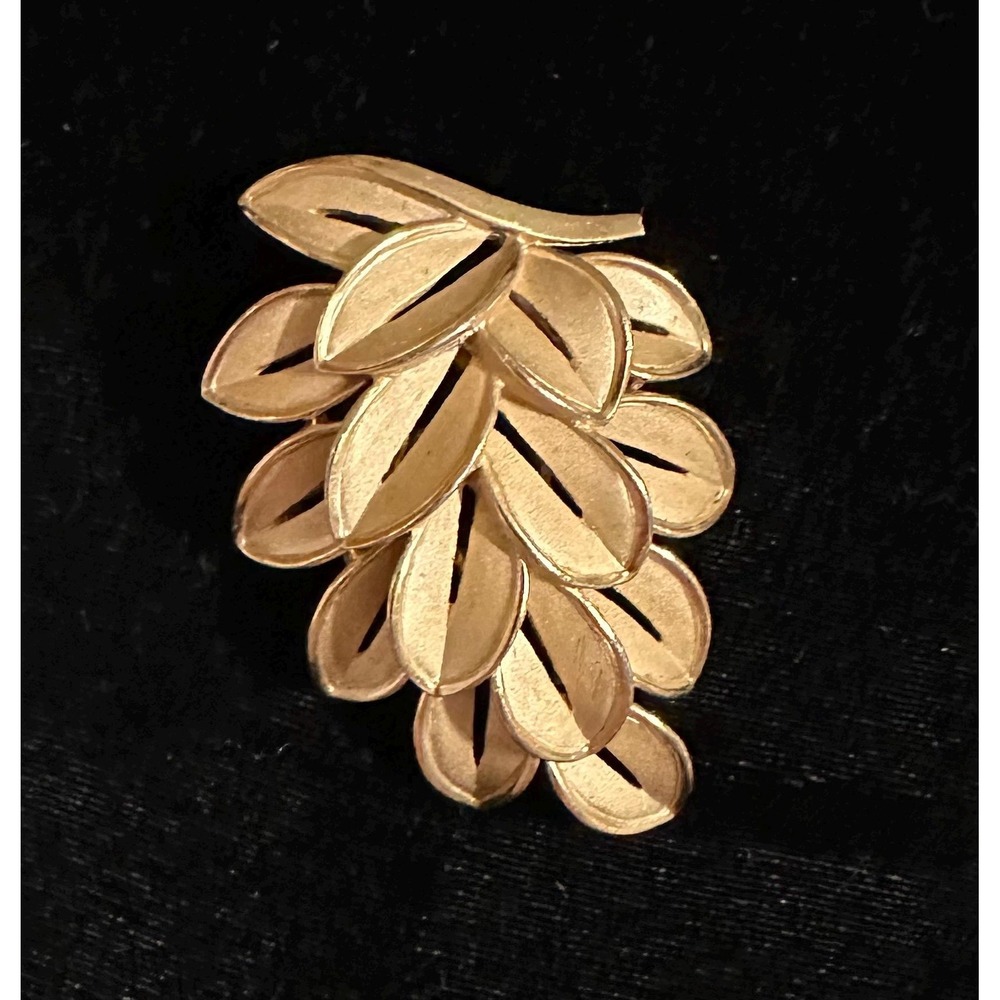 Vintage Trifari Brush Gold Leaf Brooch Pin